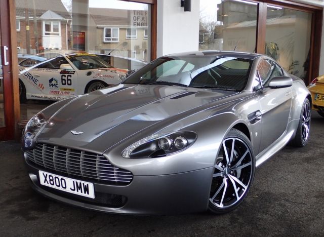 ASTON MARTIN VANTAGE V8